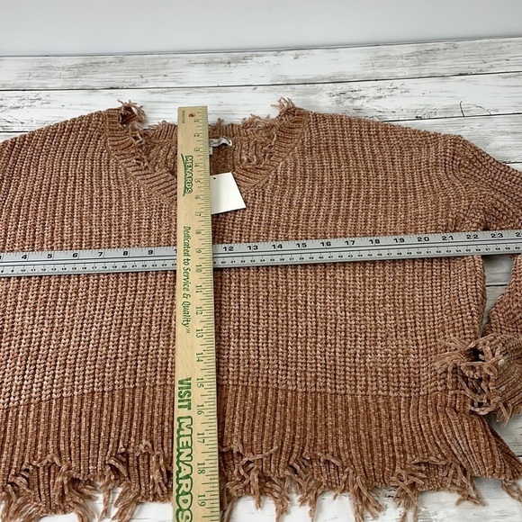 Tru self crop sweater SZ M NWT - Picture 7 of 7